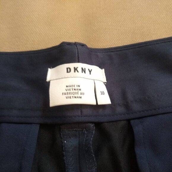 Bundle of size 10/12  skirts and short - Picture 5 of 11